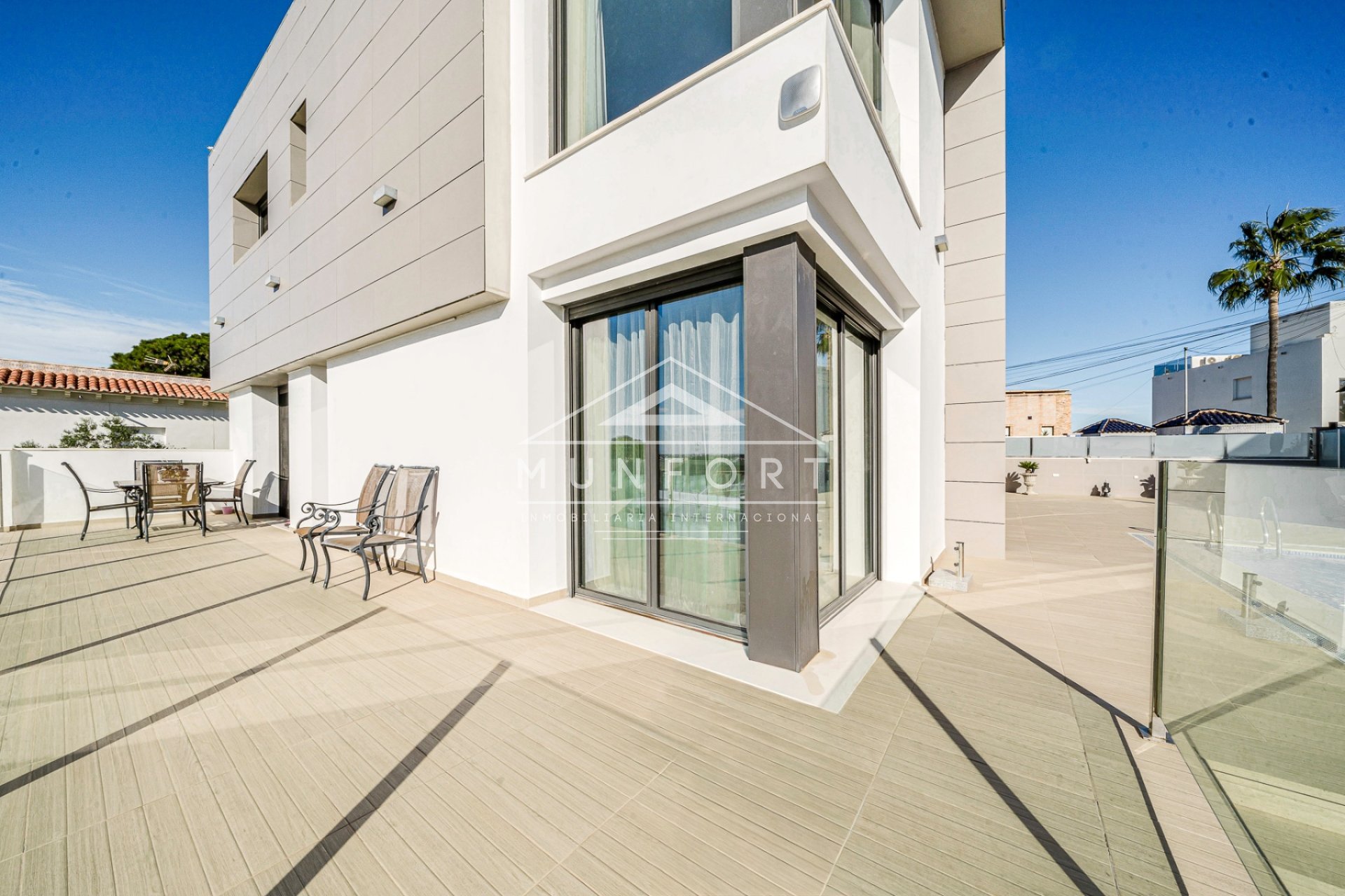 Herverkoop - Luxe villa's -
Torrevieja - Los Balcones - Torrevieja