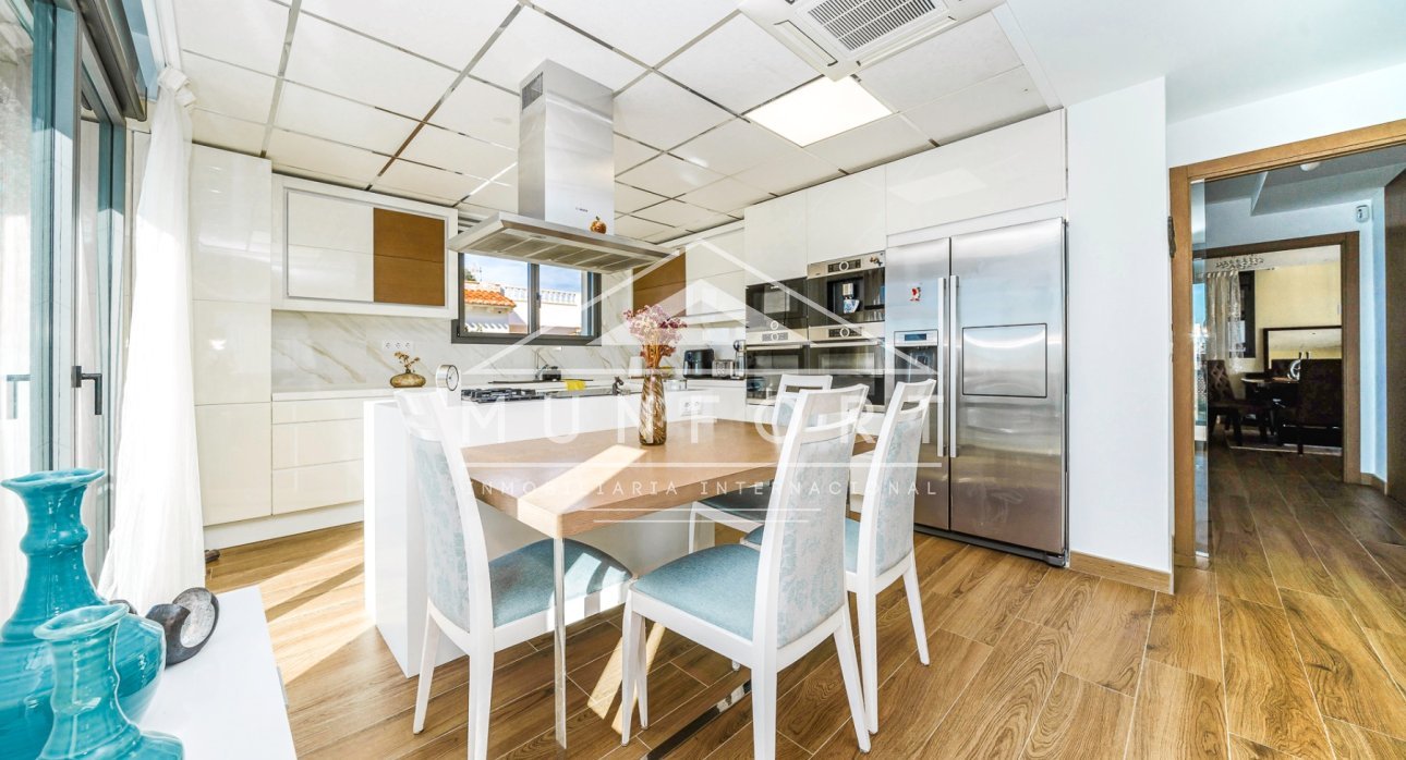 Herverkoop - Luxe villa's -
Torrevieja - Los Balcones - Torrevieja