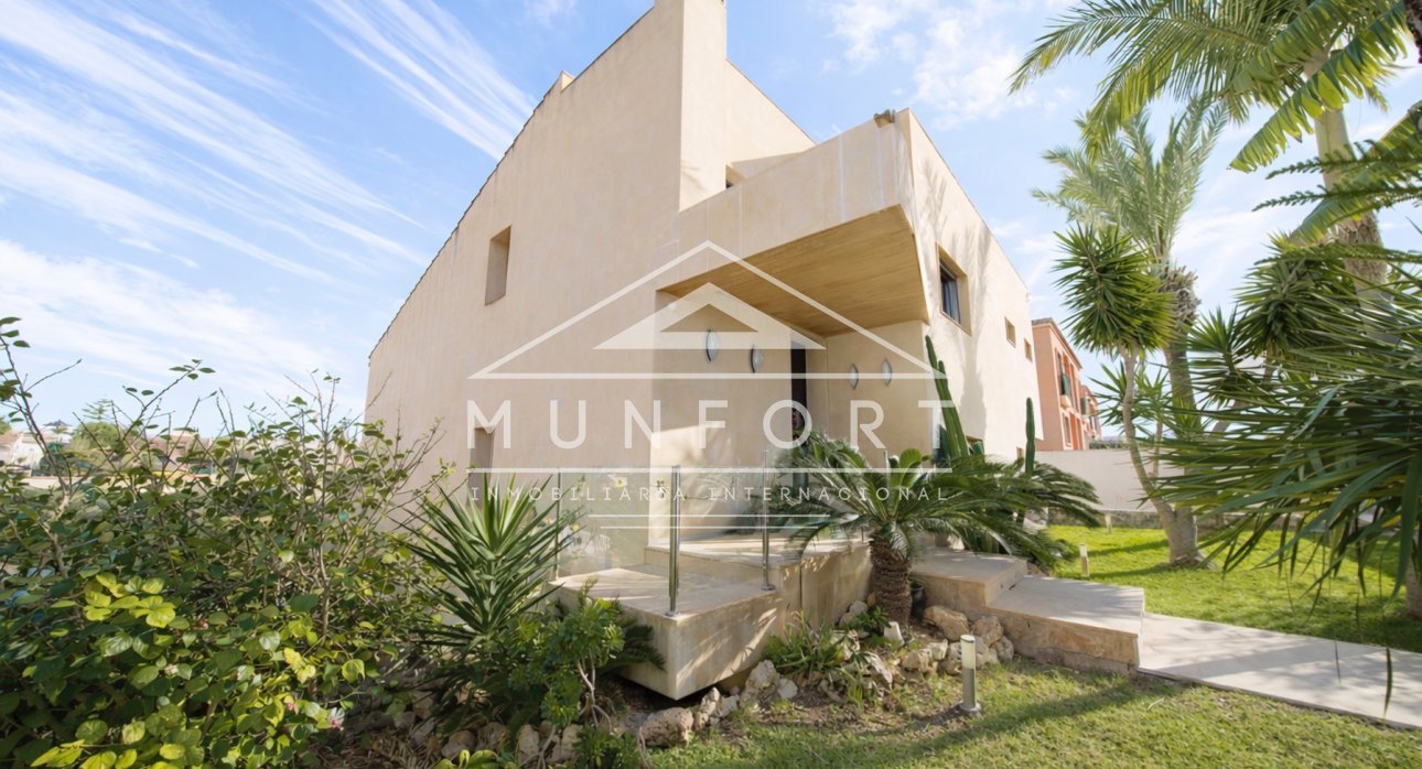 Herverkoop - Luxe villa's -
Torrevieja - Los Balcones - Torrevieja