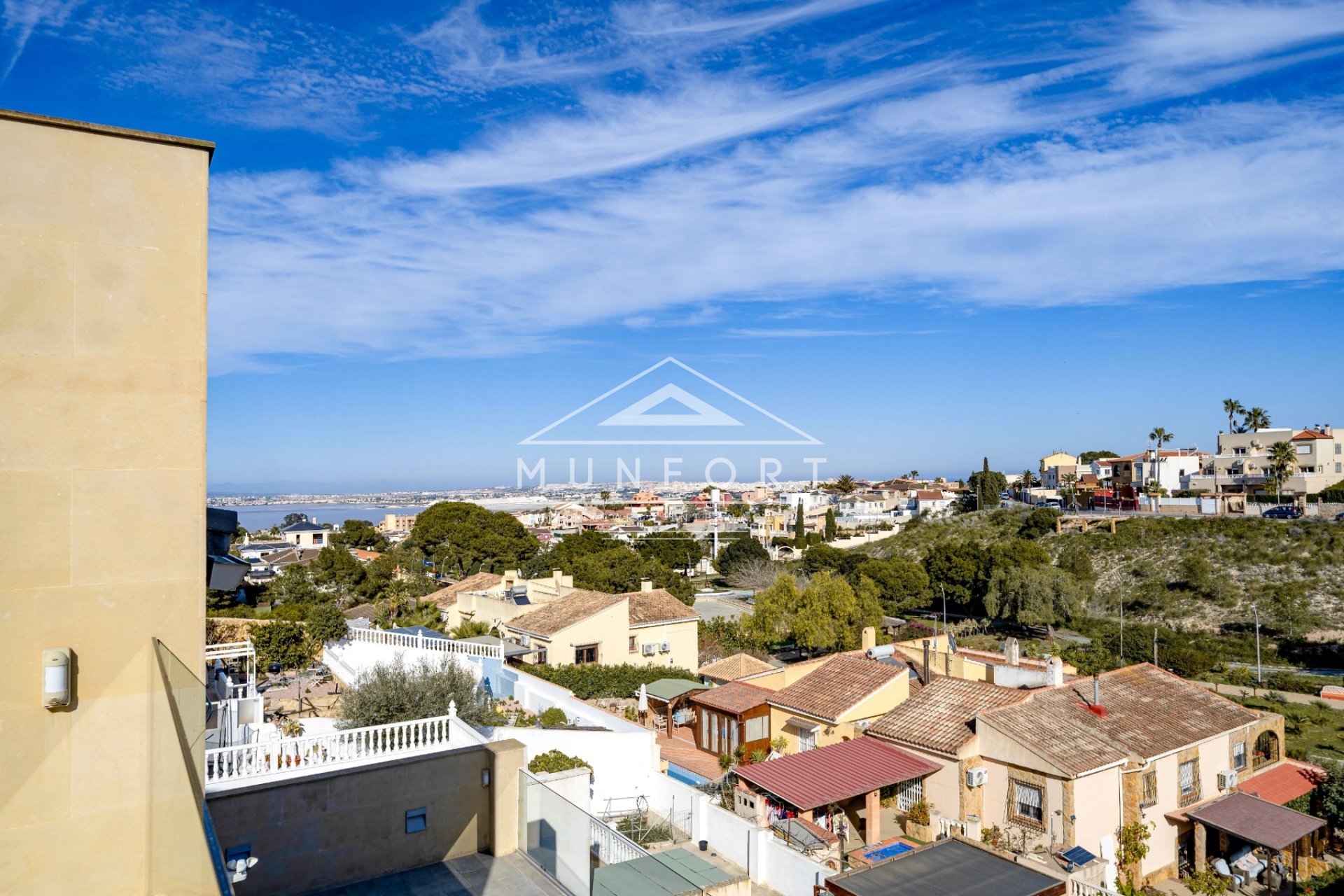 Herverkoop - Luxe villa's -
Torrevieja - Los Balcones - Torrevieja