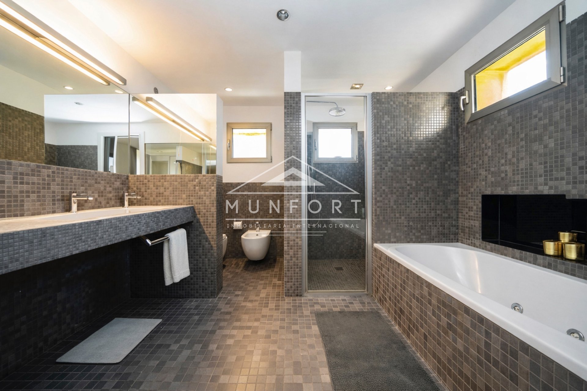 Herverkoop - Luxe villa's -
Torrevieja - Los Balcones - Torrevieja