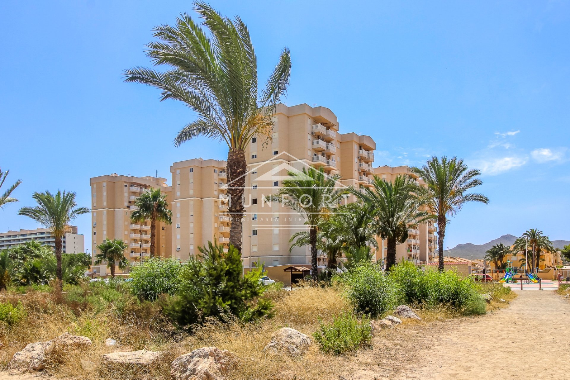 Herverkoop - Penthouses -
La Manga - Playa Honda