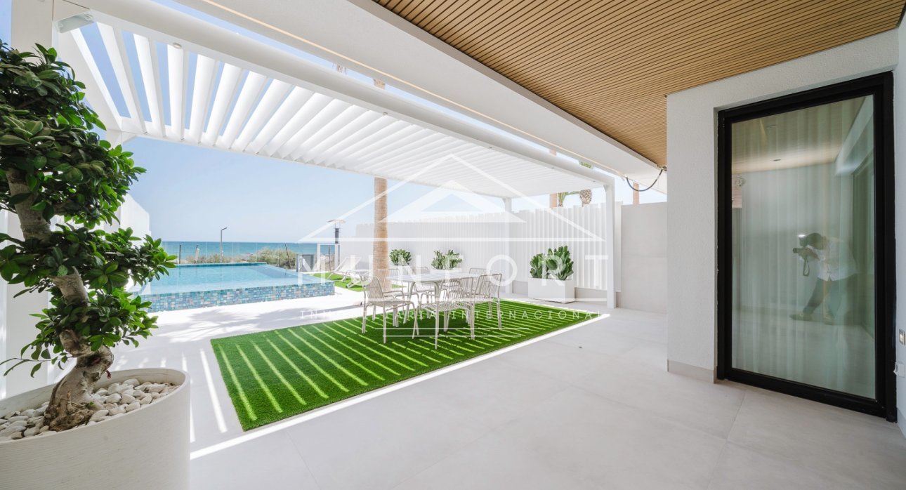 Herverkoop - Penthouses -
La Manga