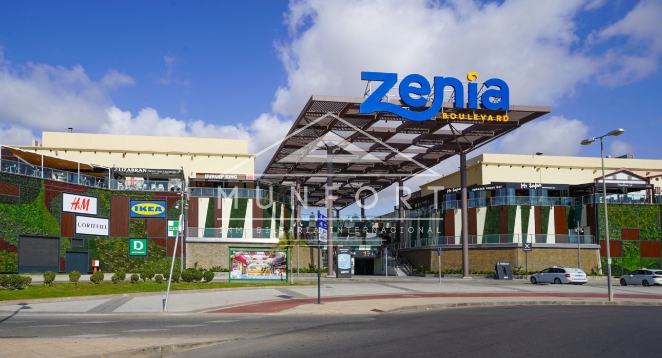 Herverkoop - Penthouses -
Orihuela Costa - La Zenia