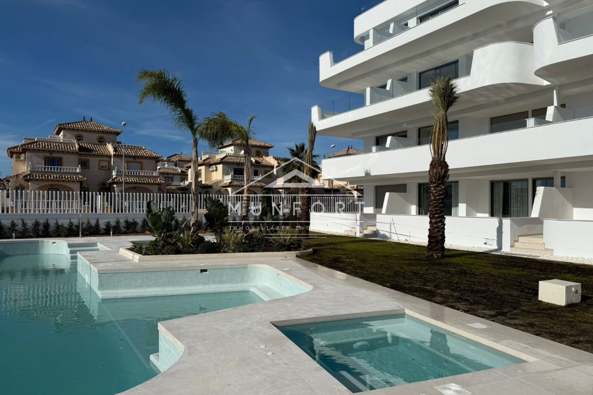 Herverkoop - Penthouses -
Orihuela Costa - Lomas de Cabo Roig