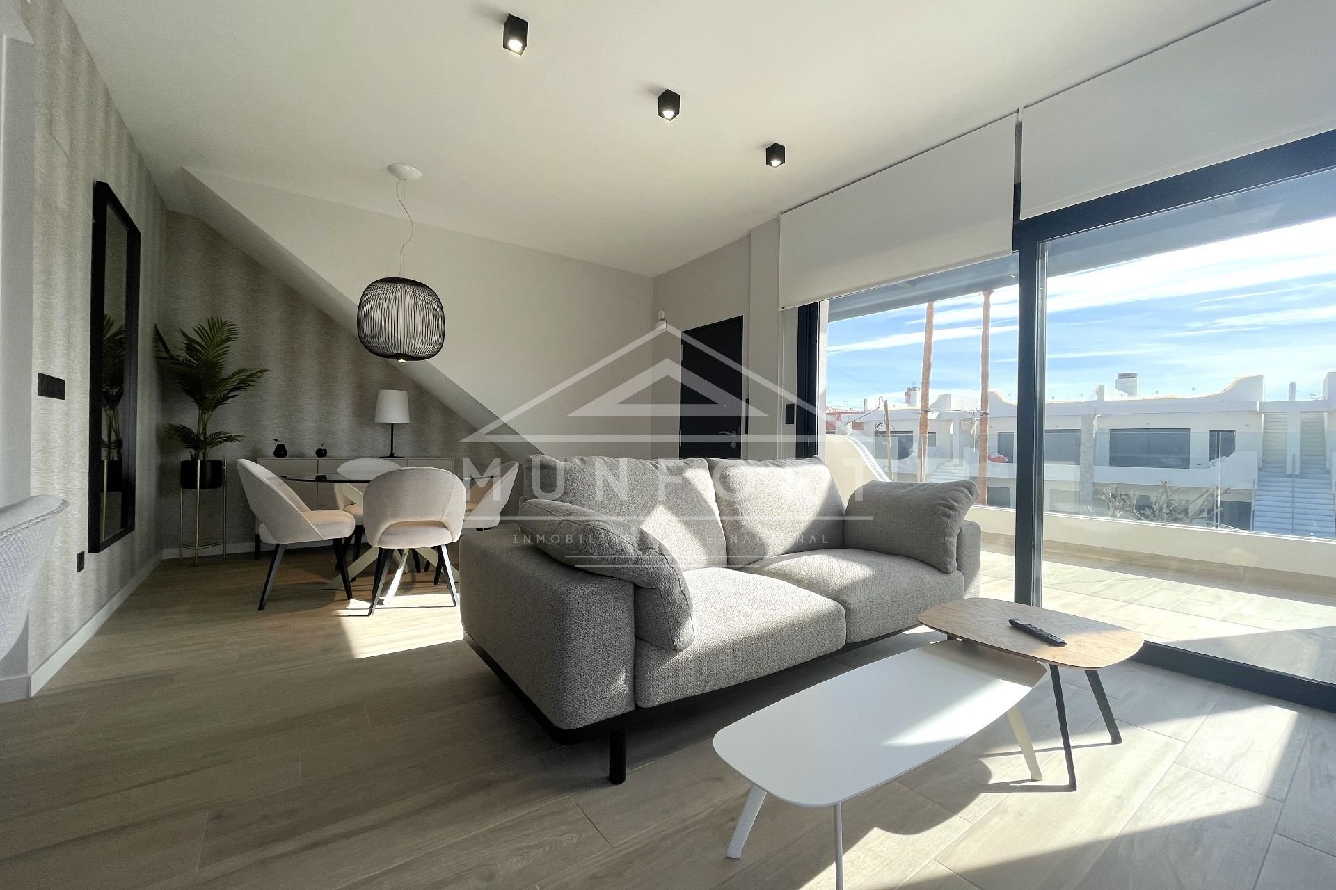 Herverkoop - Penthouses -
Orihuela Costa - Punta Prima