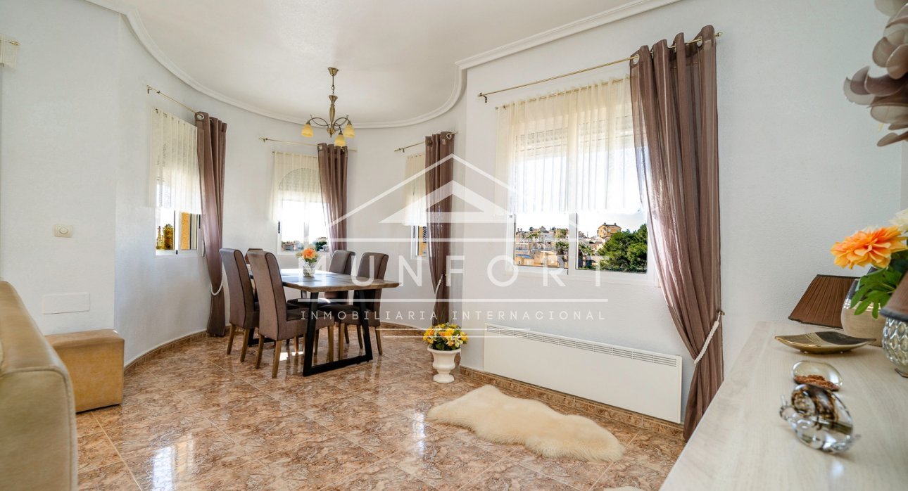 Herverkoop - Penthouses -
Orihuela Costa - Villamartín