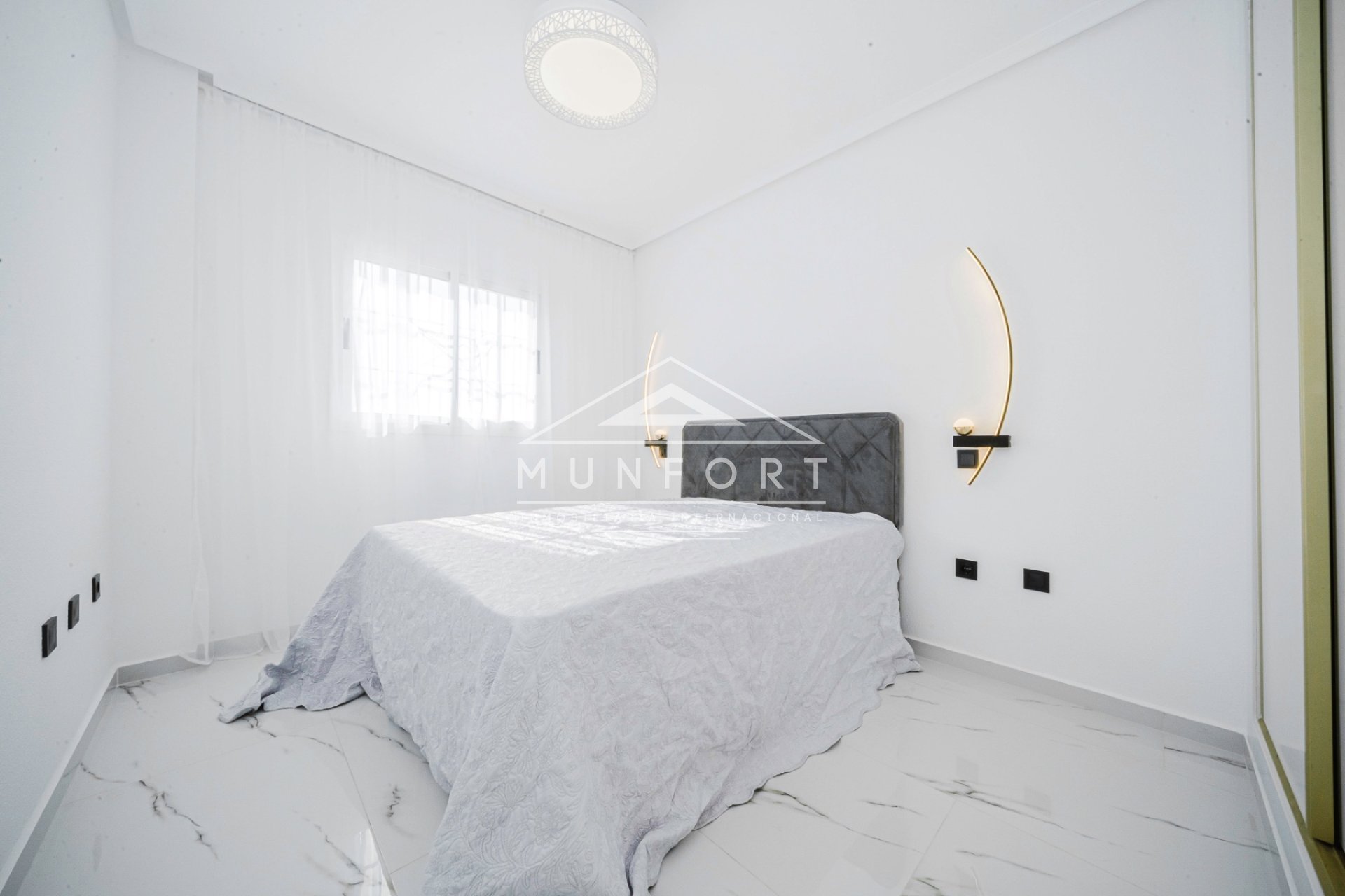 Herverkoop - Penthouses -
Orihuela Costa - ZENIAMAR