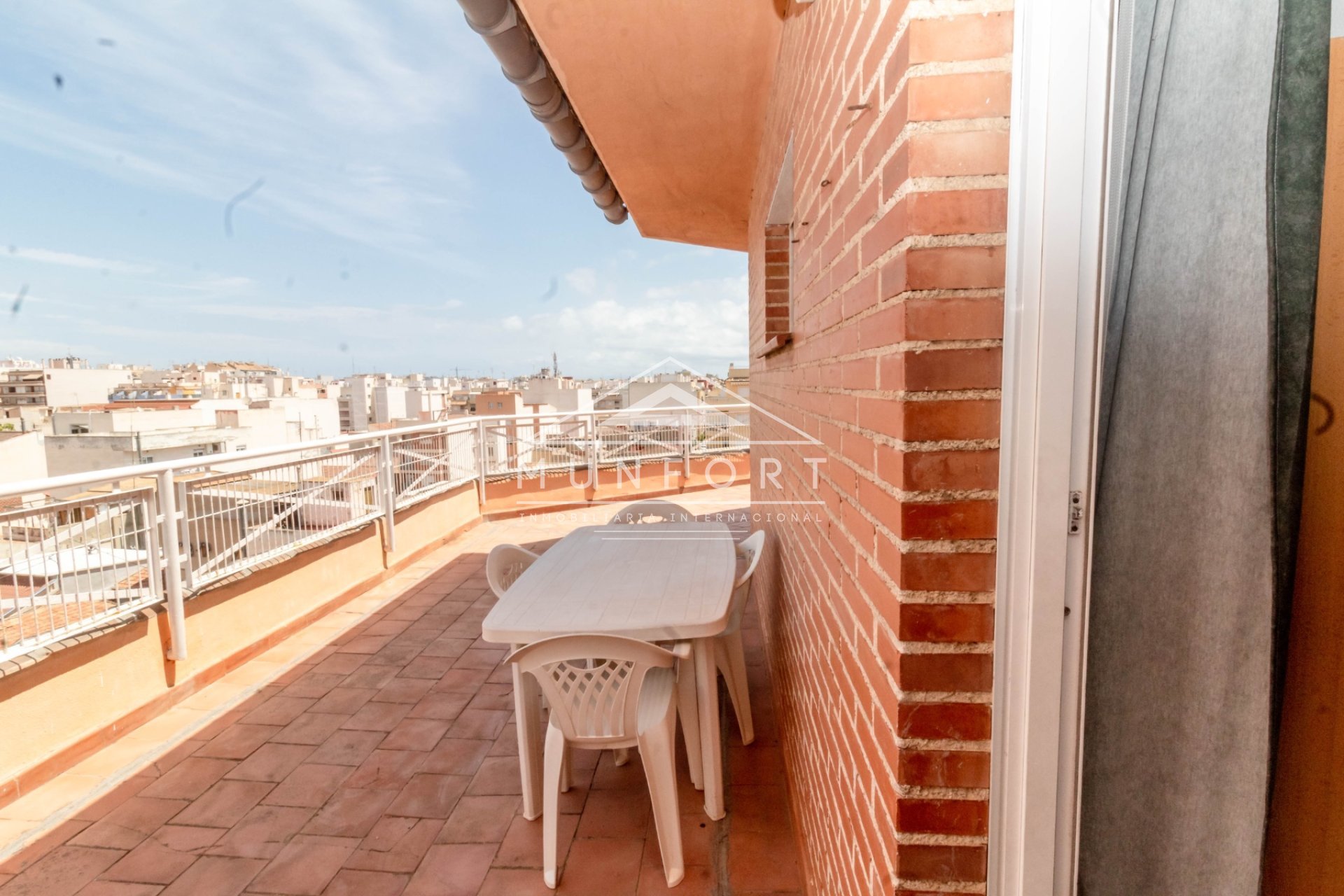 Herverkoop - Penthouses -
Torrevieja - Centro - Torrevieja