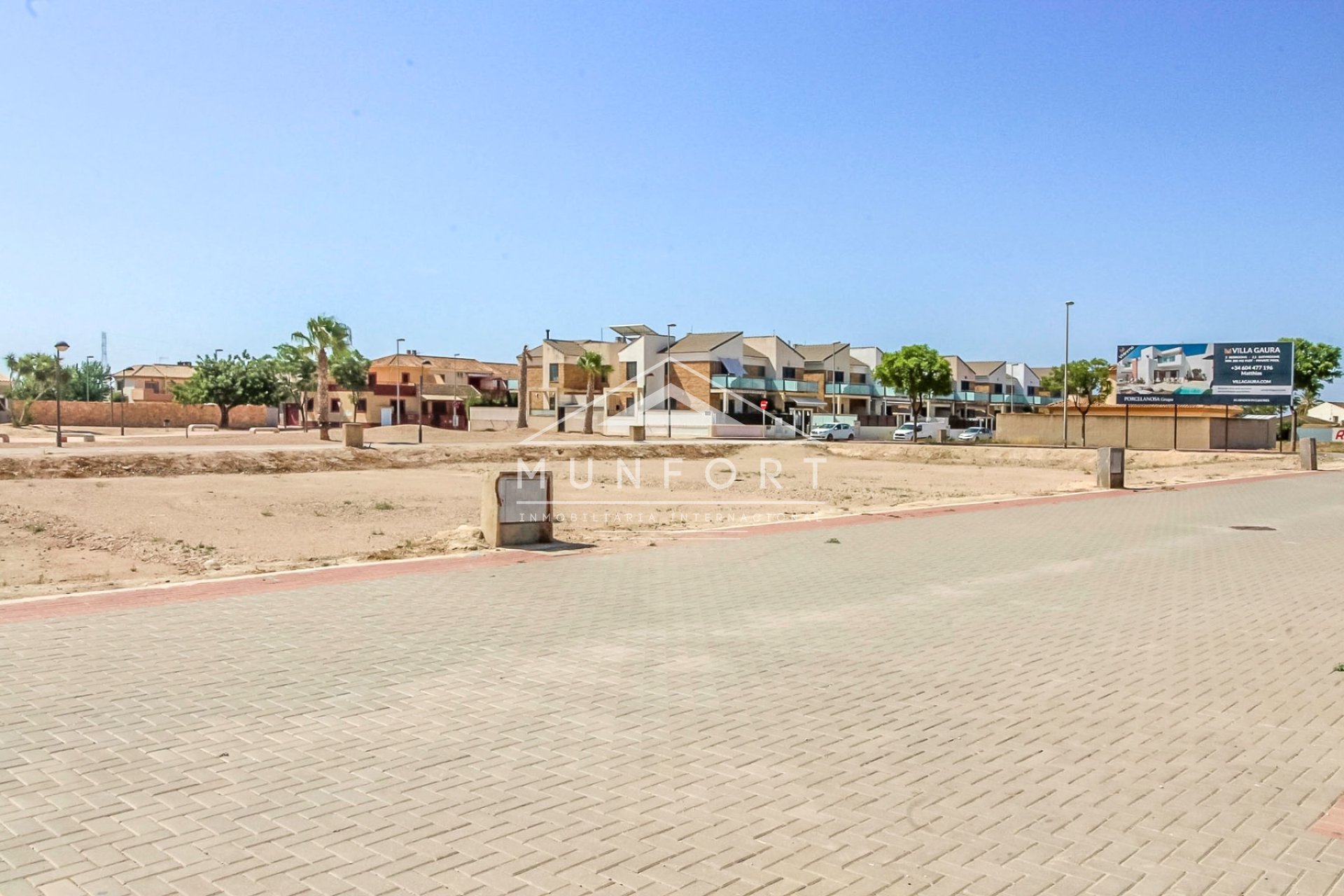 Herverkoop - Percelen -
Roldán