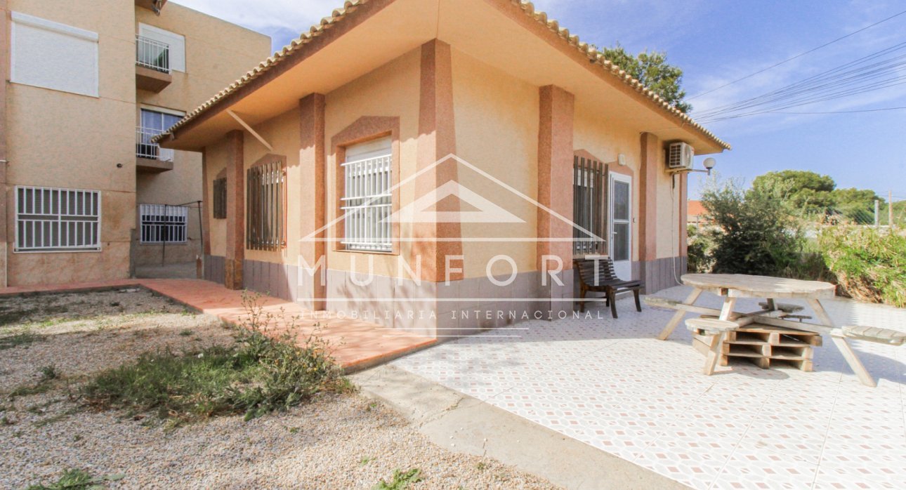 Herverkoop - Rijtjeshuizen -
Alcázares, Los - Los Alcázares