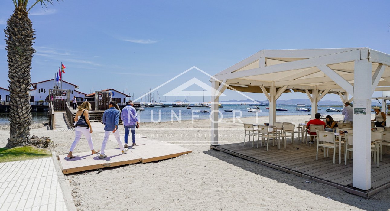 Herverkoop - Rijtjeshuizen -
Alcázares, Los - Los Alcázares