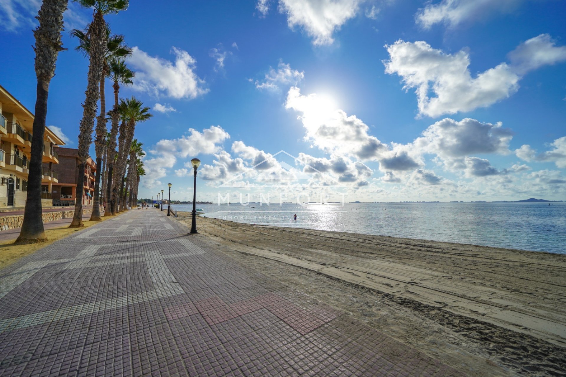 Herverkoop - Rijtjeshuizen -
Alcázares, Los - Los Alcázares