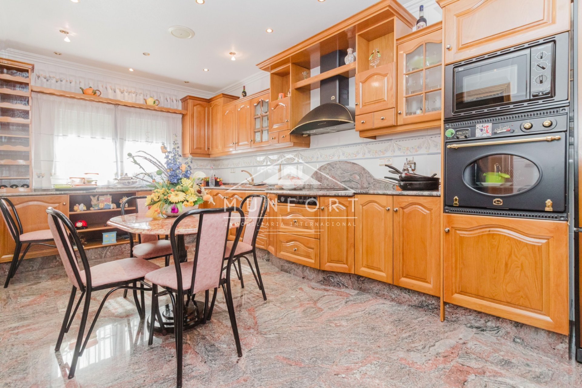 Herverkoop - Rijtjeshuizen -
Alcázares, Los