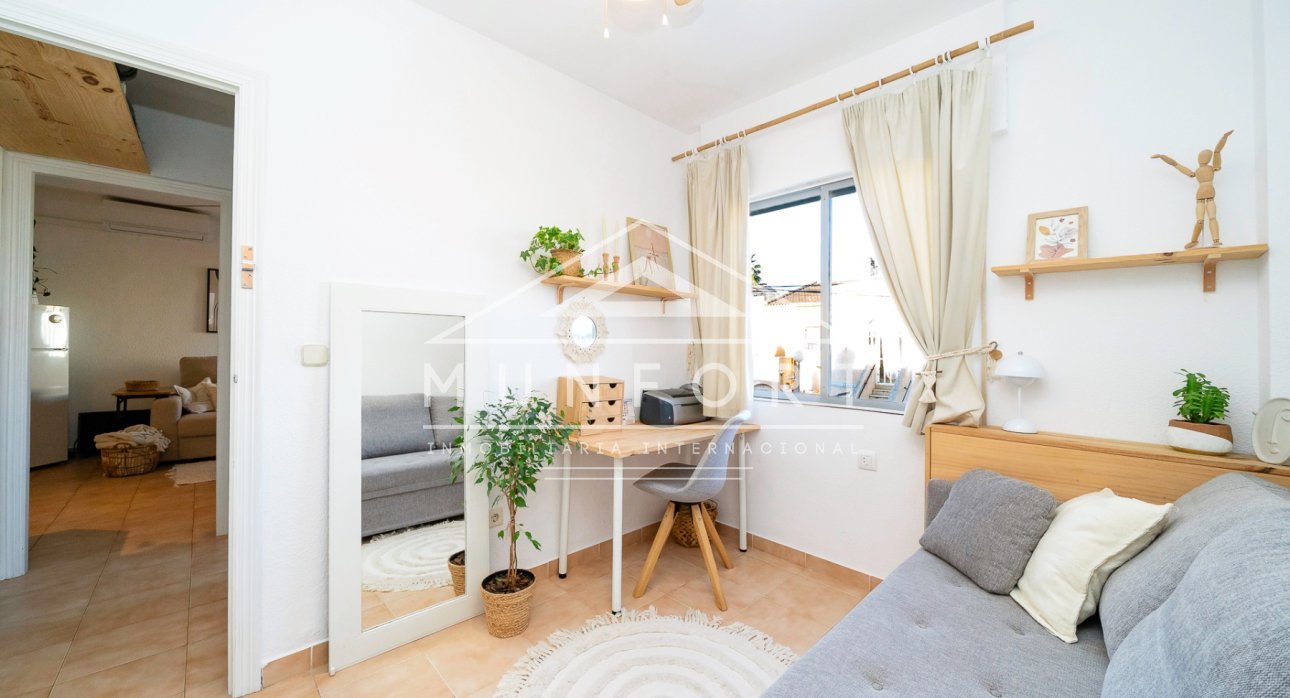 Herverkoop - Rijtjeshuizen -
Alcázares, Los