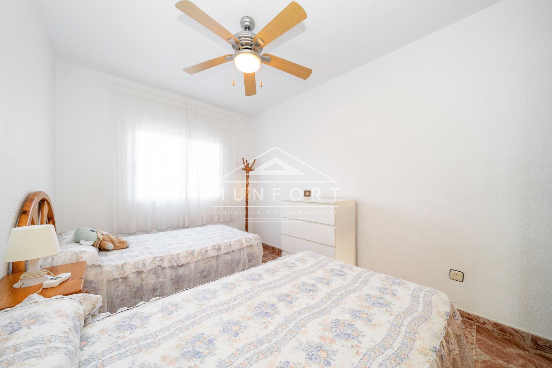 Herverkoop - Rijtjeshuizen -
Los Urrutias - El Carmol&iacute;