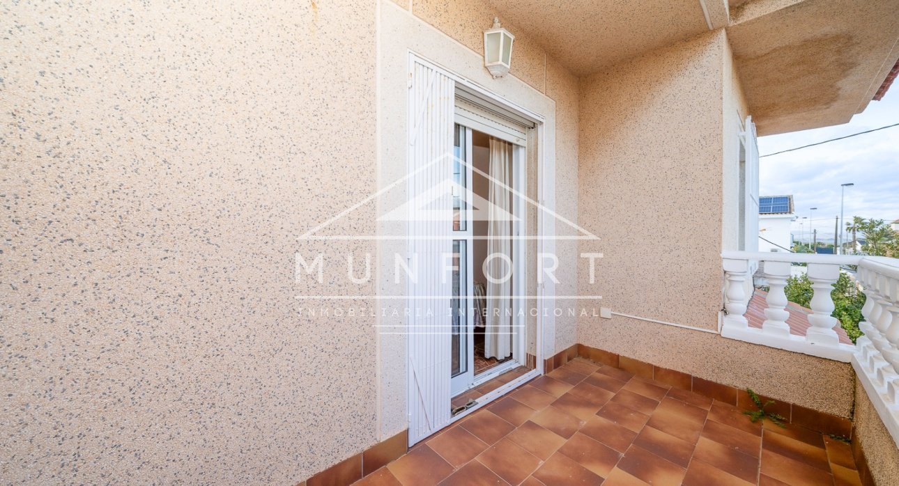 Herverkoop - Rijtjeshuizen -
Los Urrutias - El Carmol&iacute;