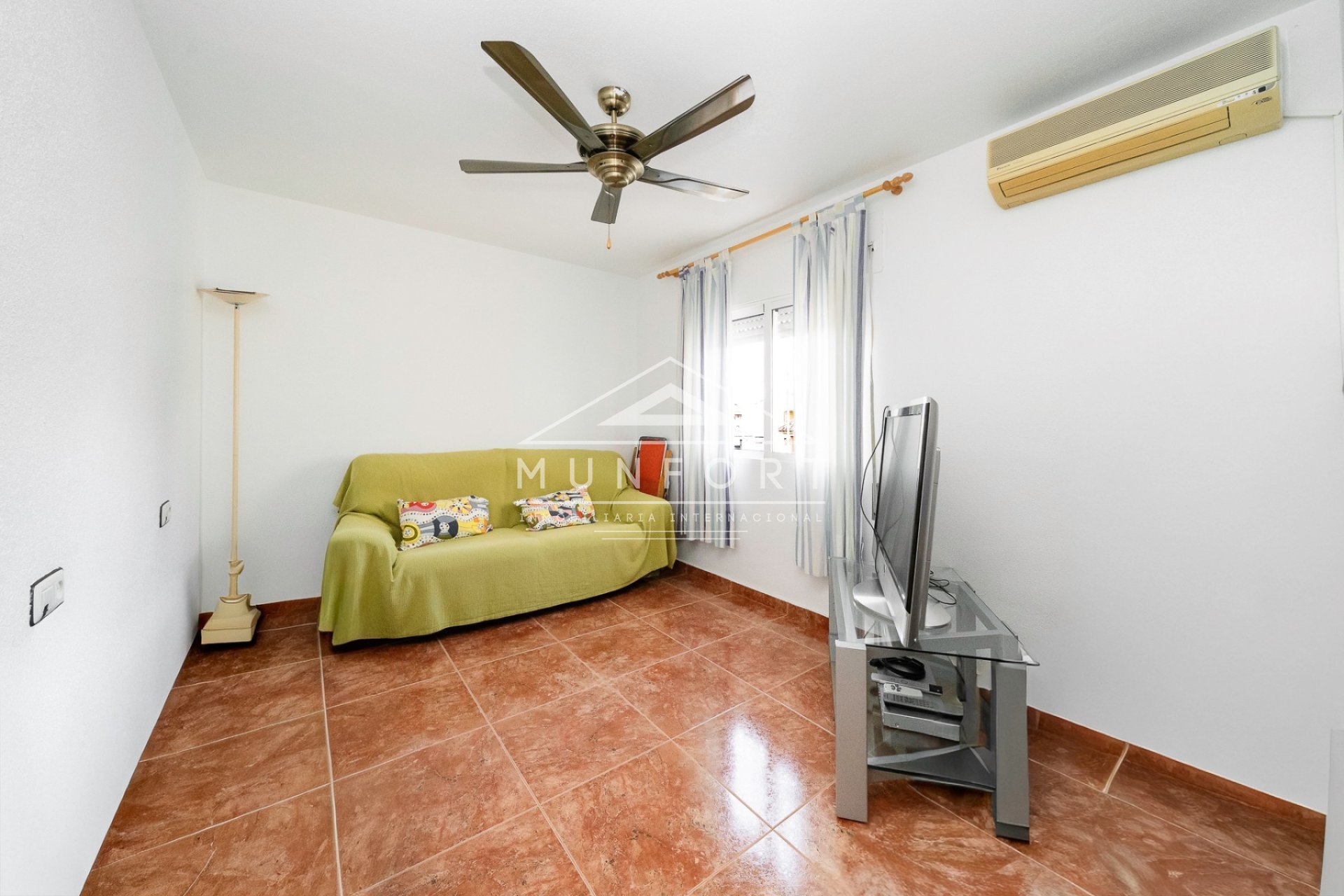 Herverkoop - Rijtjeshuizen -
Los Urrutias - El Carmol&iacute;