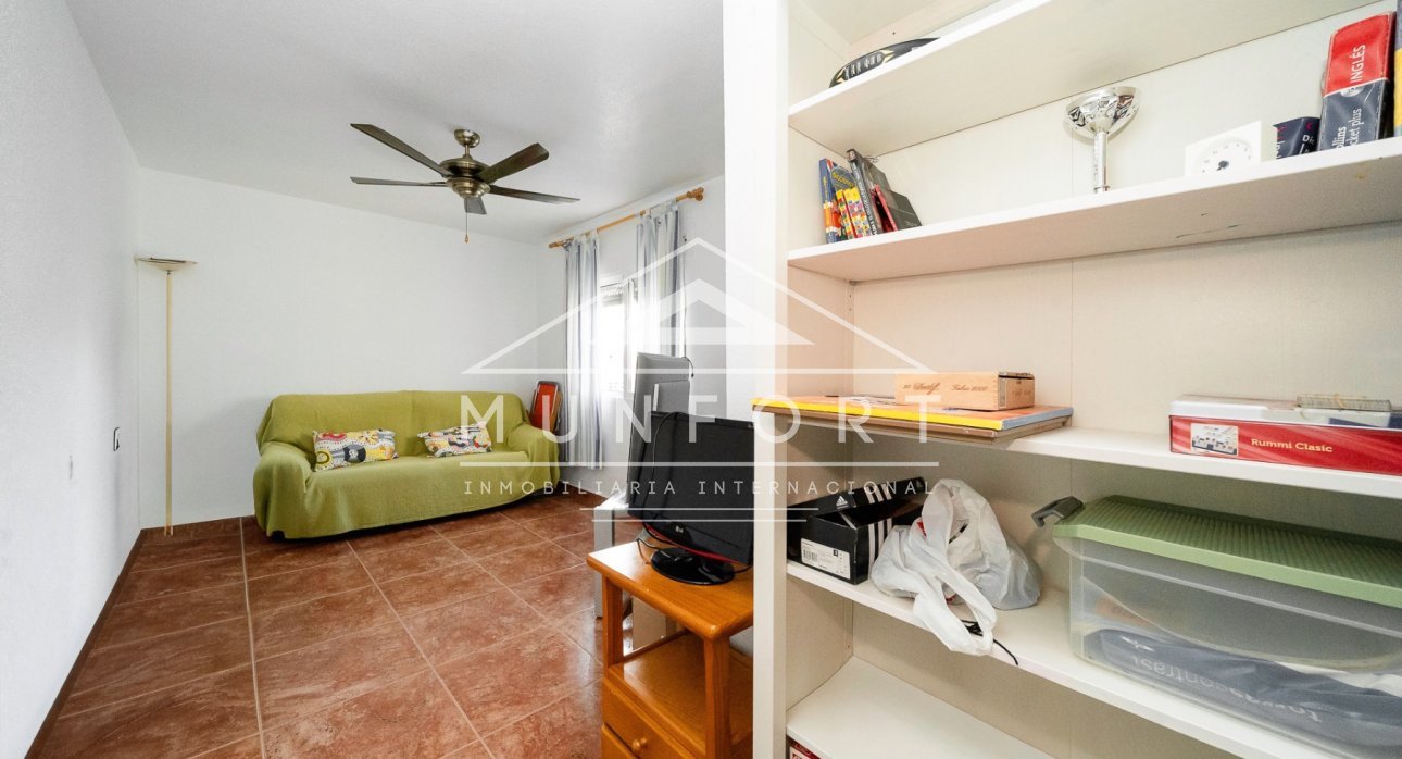 Herverkoop - Rijtjeshuizen -
Los Urrutias - El Carmol&iacute;