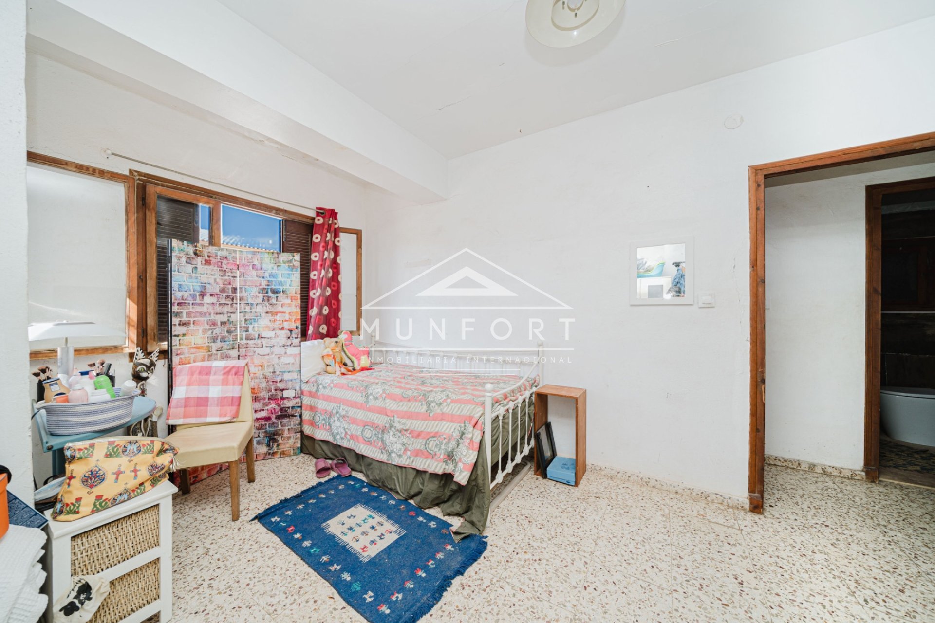 Herverkoop - Rijtjeshuizen -
Los Urrutias