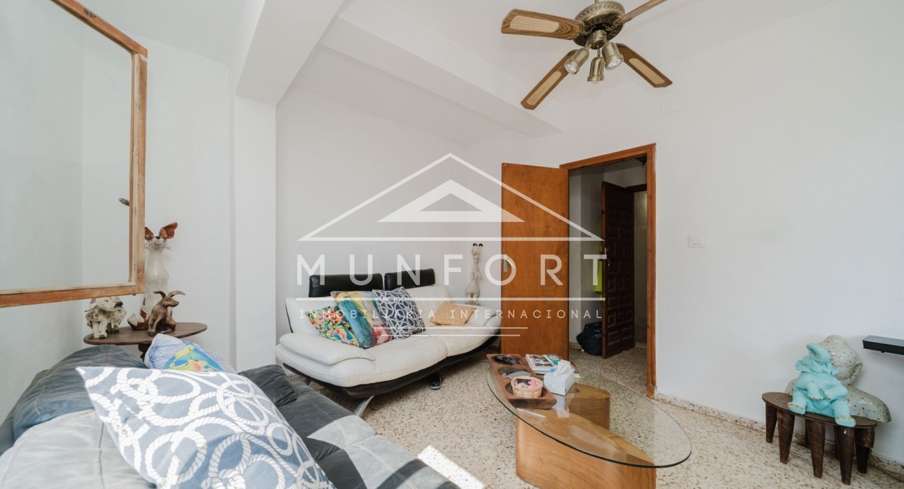 Herverkoop - Rijtjeshuizen -
Los Urrutias