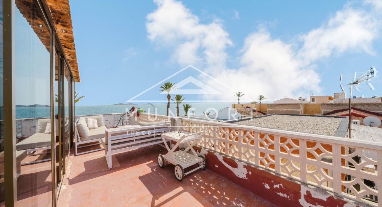 Herverkoop - Rijtjeshuizen -
Los Urrutias