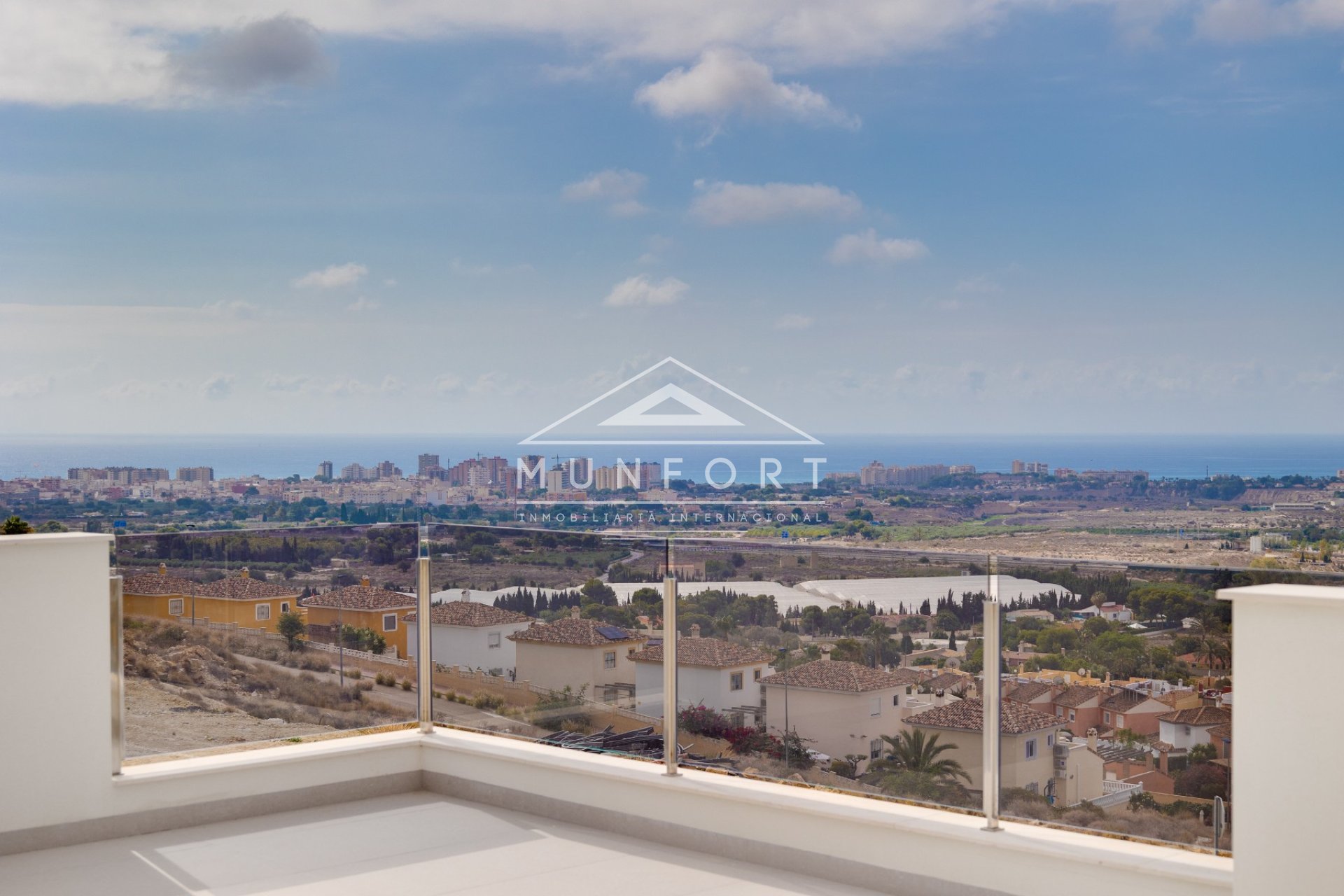 Herverkoop - Rijtjeshuizen -
Mutxamel