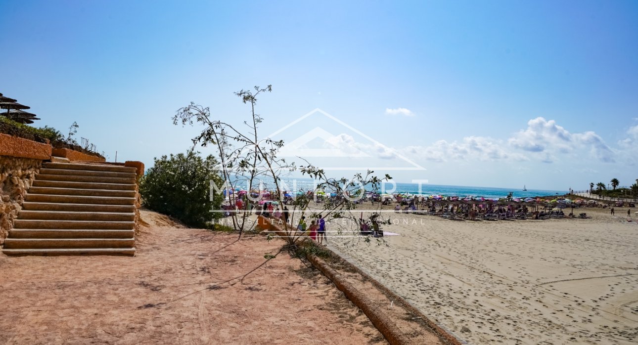 Herverkoop - Rijtjeshuizen -
Orihuela Costa - La Zenia