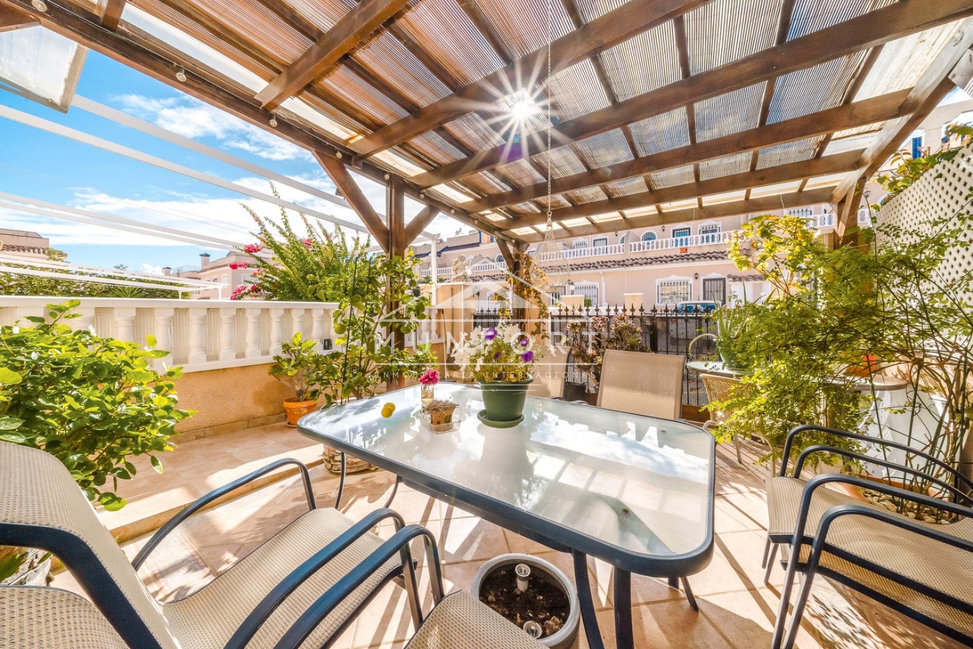 Herverkoop - Rijtjeshuizen -
Orihuela Costa - Villamartin