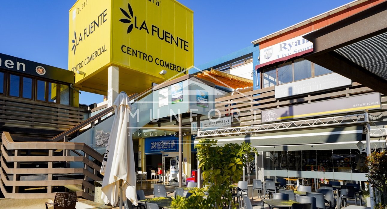 Herverkoop - Rijtjeshuizen -
Orihuela Costa - Villamartin