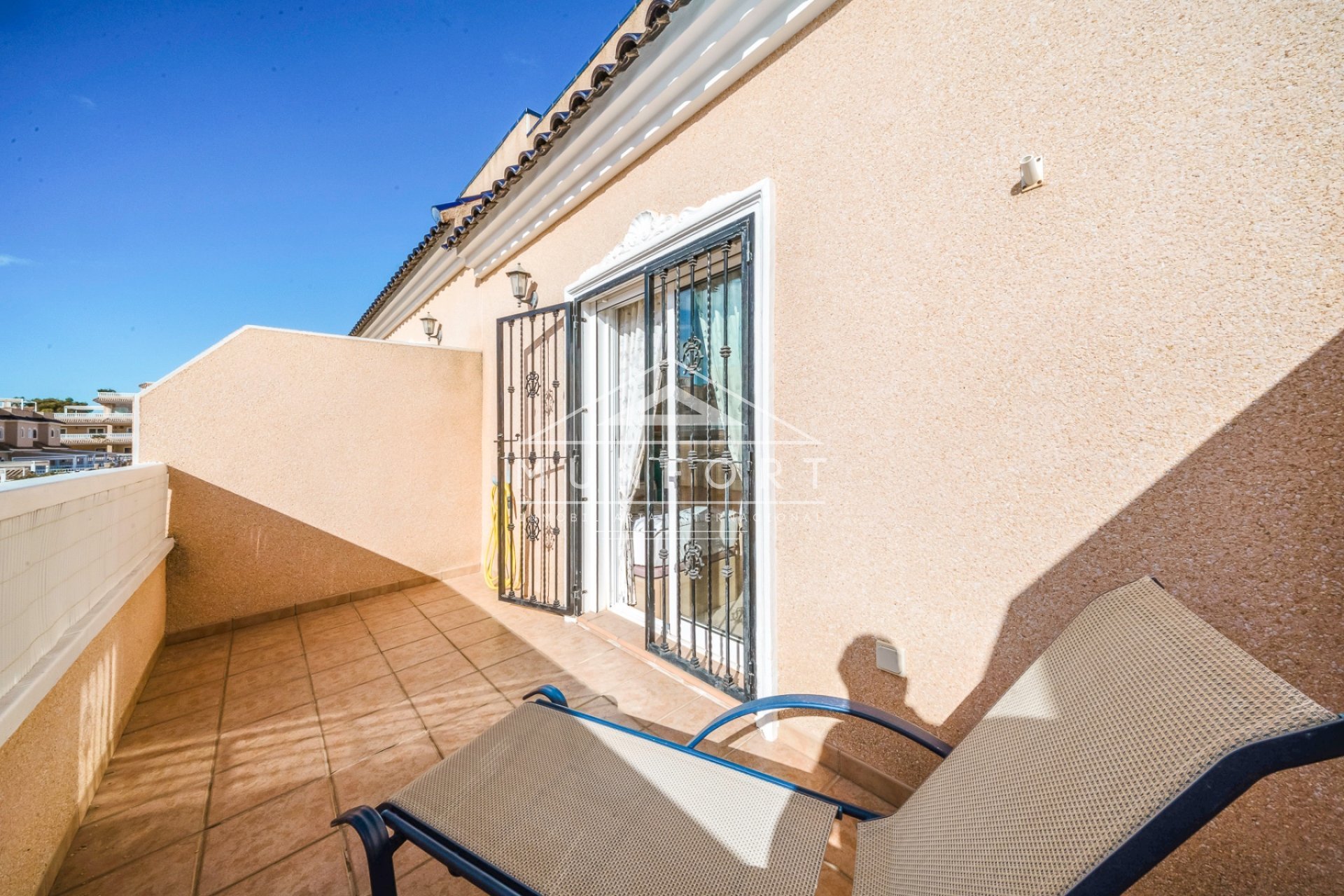 Herverkoop - Rijtjeshuizen -
Orihuela Costa - Villamartin