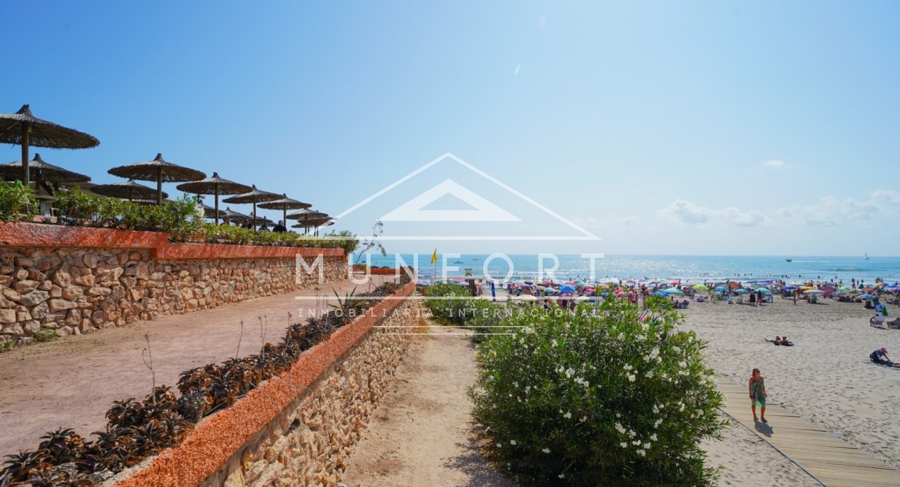 Herverkoop - Rijtjeshuizen -
Orihuela Costa - ZENIAMAR