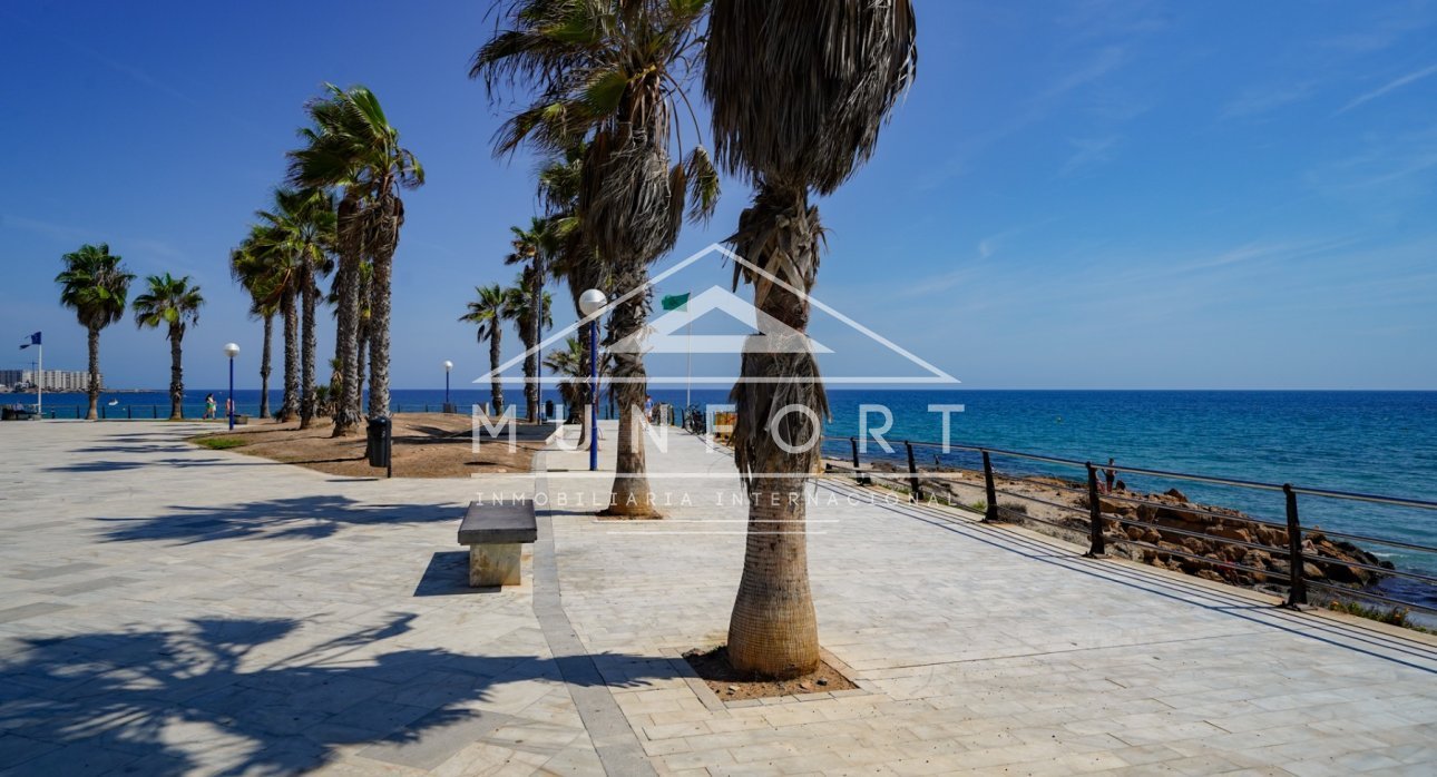 Herverkoop - Rijtjeshuizen -
Orihuela Costa - ZENIAMAR