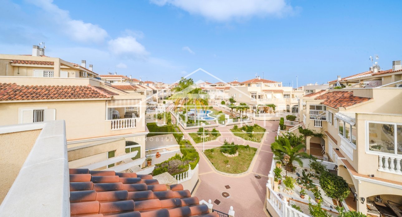 Herverkoop - Rijtjeshuizen -
Orihuela Costa - ZENIAMAR