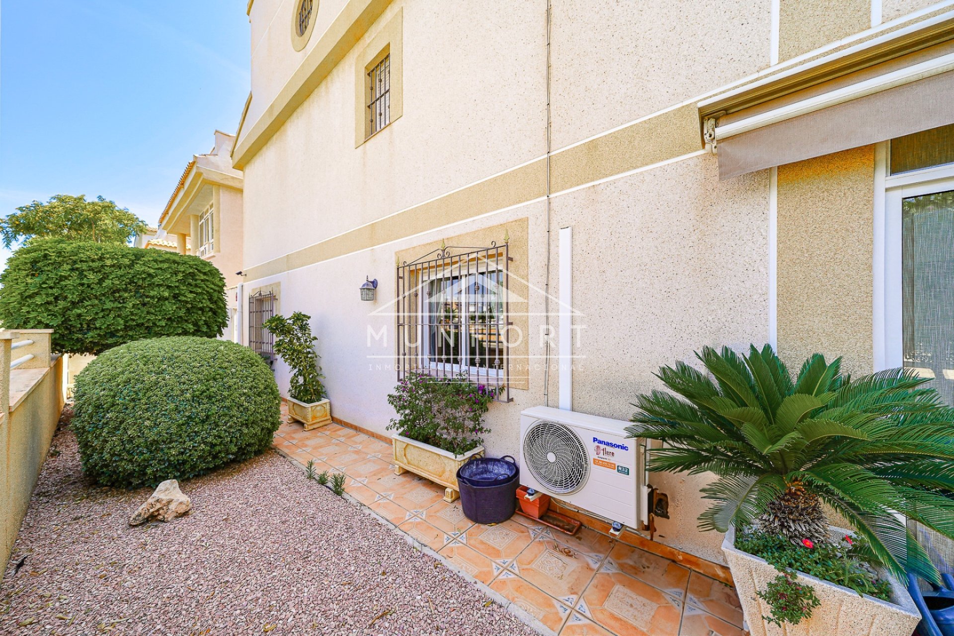 Herverkoop - Rijtjeshuizen -
Pilar de la Horadada - Torre de la Horadada