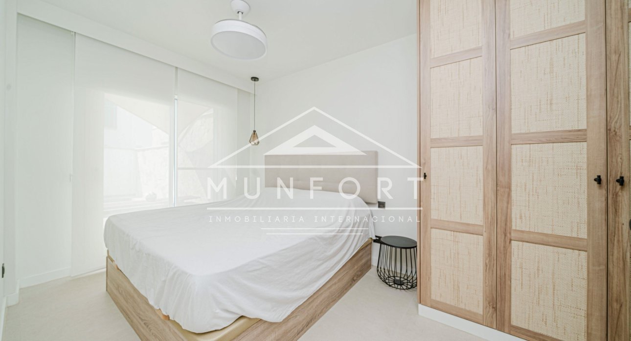 Herverkoop - Rijtjeshuizen -
Pilar de la Horadada - Torre de la Horadada