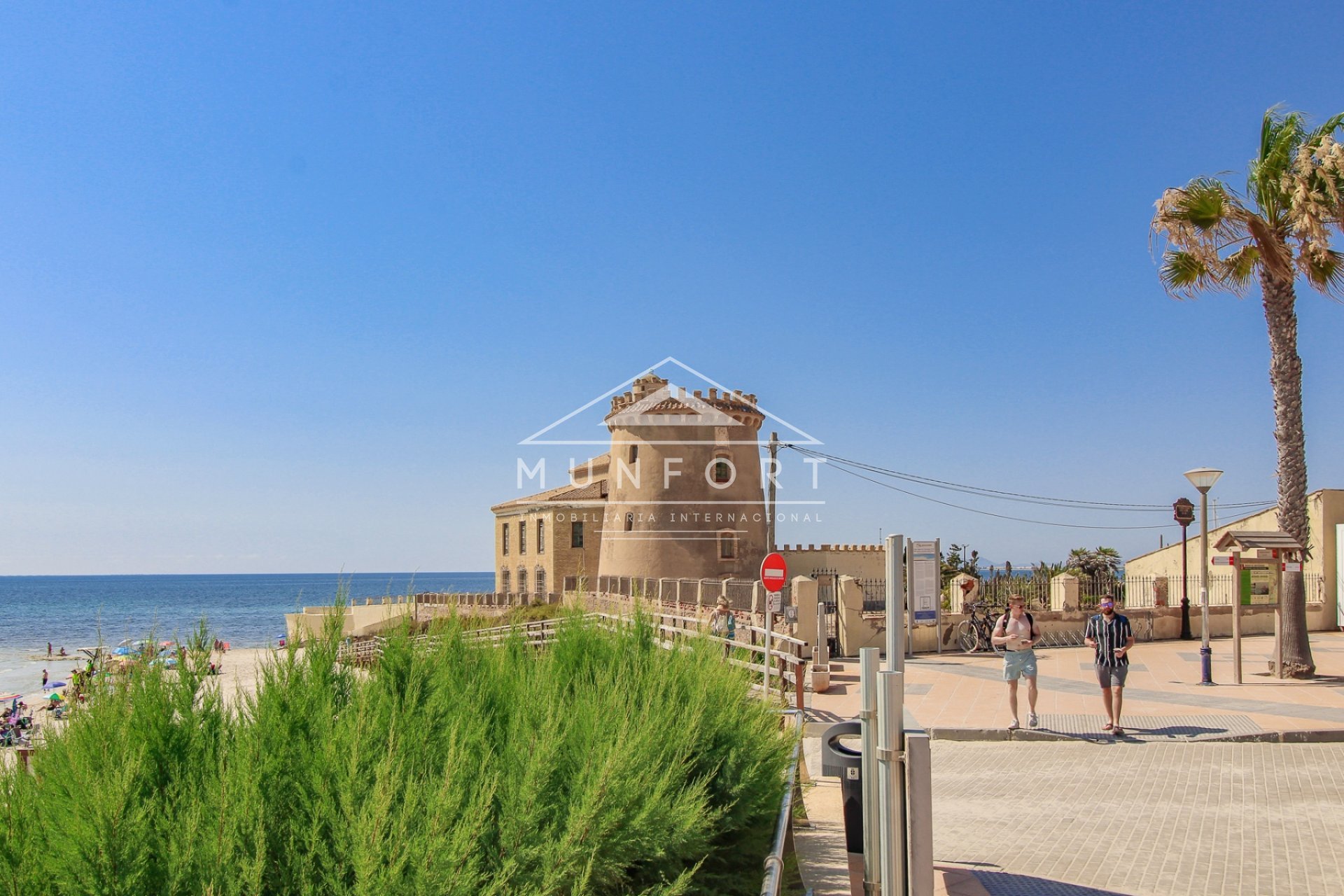 Herverkoop - Rijtjeshuizen -
Pilar de la Horadada - Torre de la Horadada