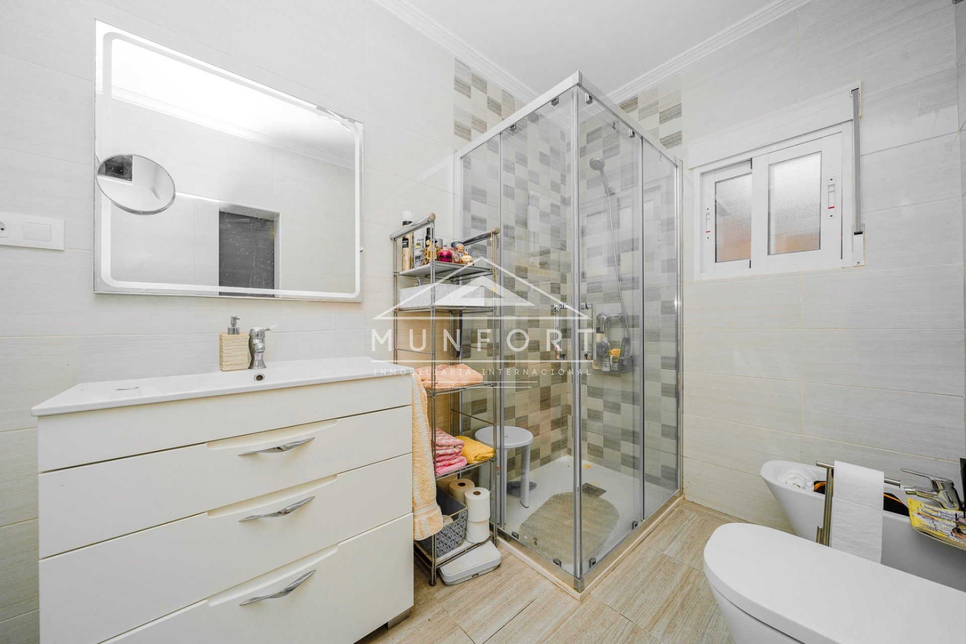 Herverkoop - Rijtjeshuizen -
Pilar de la Horadada - Torre de la Horadada