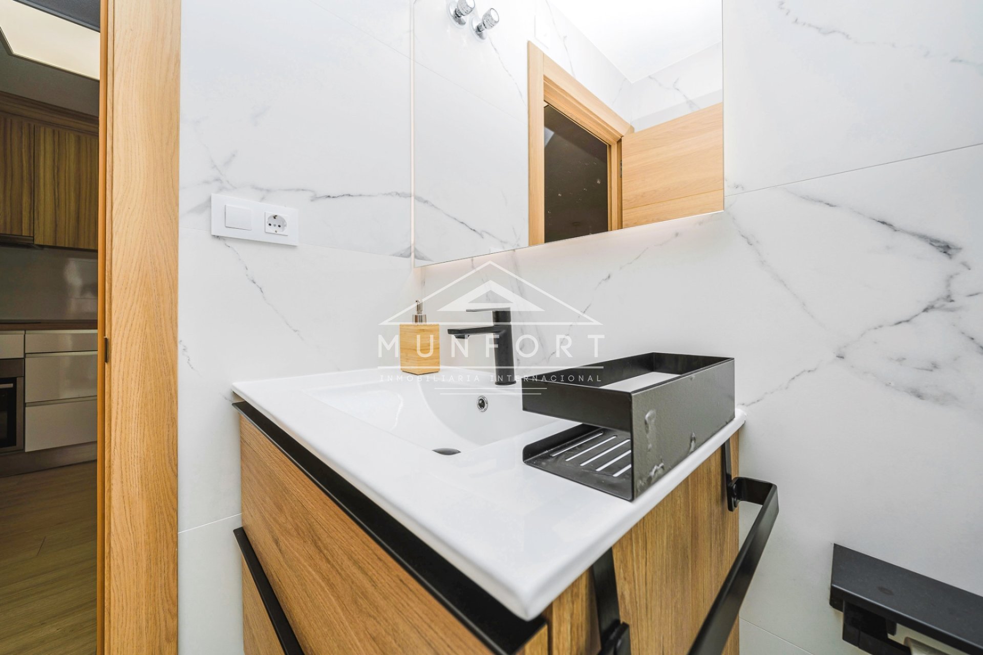 Herverkoop - Rijtjeshuizen -
Pilar de la Horadada - Torre de la Horadada