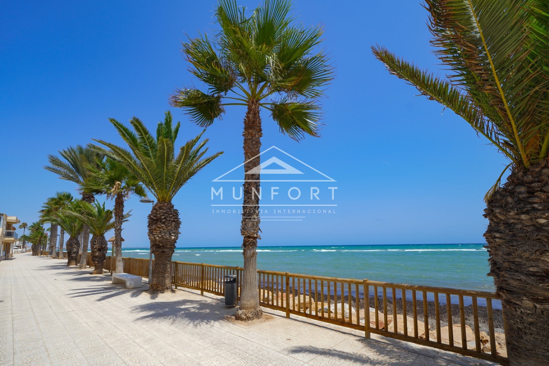 Herverkoop - Rijtjeshuizen -
Pilar de la Horadada - Torre de la Horadada