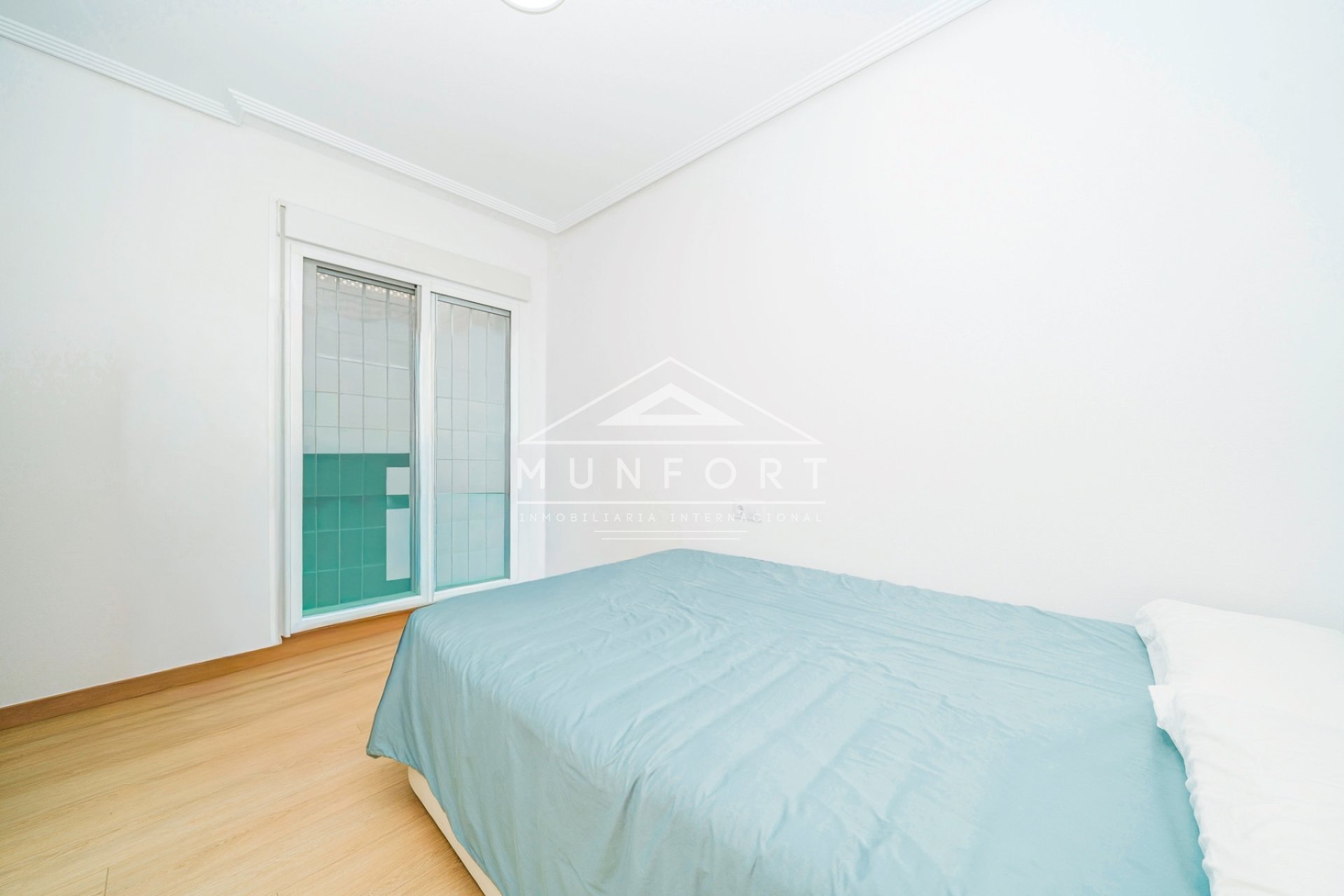 Herverkoop - Rijtjeshuizen -
Pilar de la Horadada - Torre de la Horadada