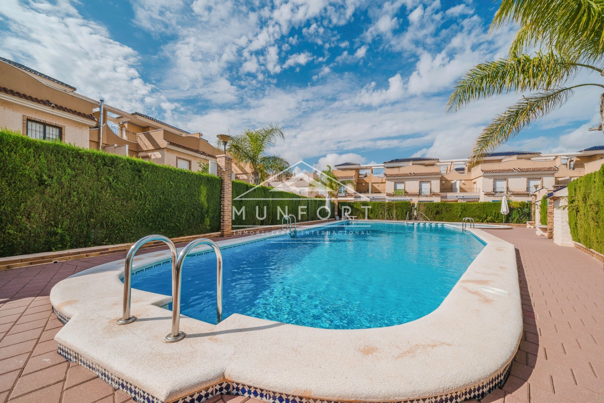 Herverkoop - Rijtjeshuizen -
Pilar de la Horadada - Torre de la Horadada