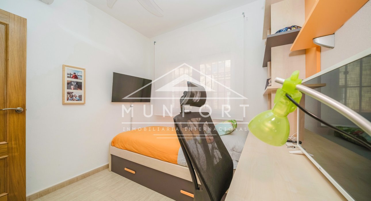 Herverkoop - Rijtjeshuizen -
Pilar de la Horadada - Torre de la Horadada