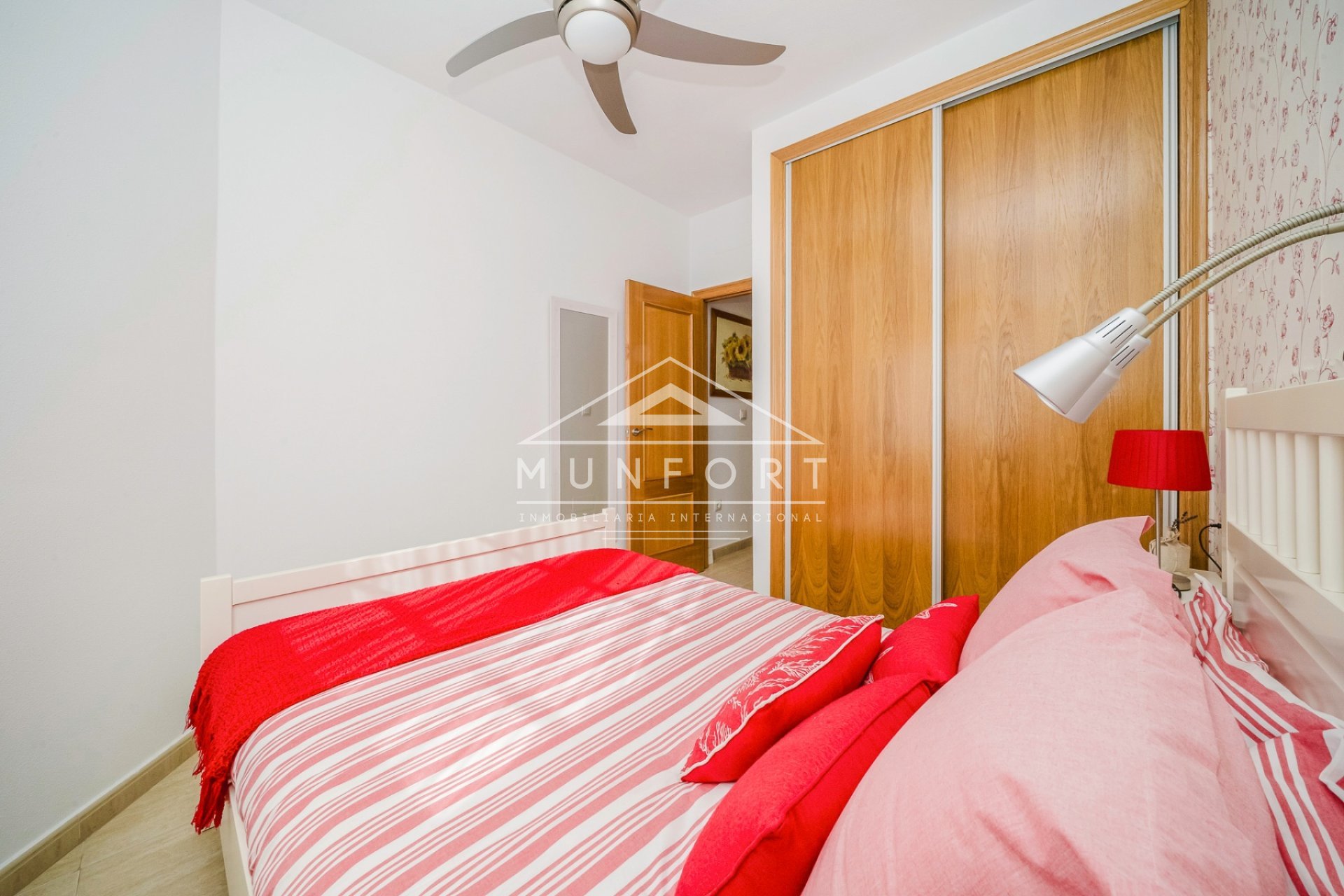 Herverkoop - Rijtjeshuizen -
Pilar de la Horadada - Torre de la Horadada