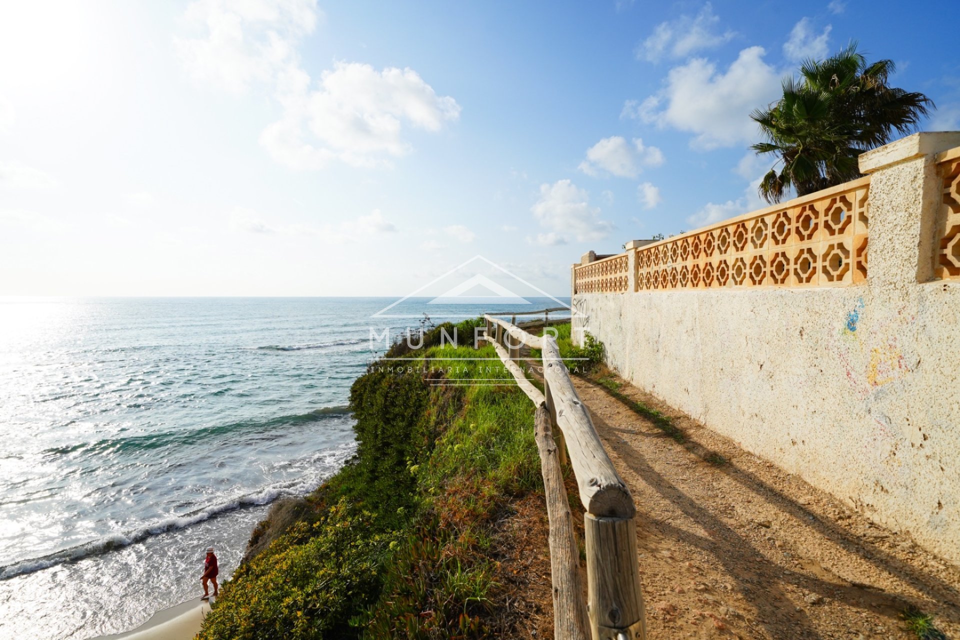Herverkoop - Rijtjeshuizen -
Pilar de la Horadada - Torre de la Horadada