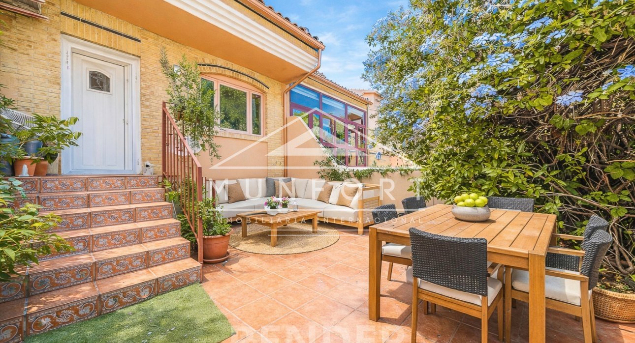 Herverkoop - Rijtjeshuizen -
Pilar de la Horadada - Torre de la Horadada