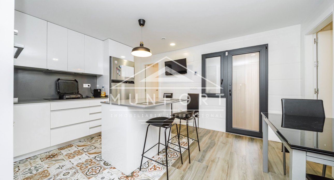 Herverkoop - Rijtjeshuizen -
Pilar de la Horadada - Torre de la Horadada