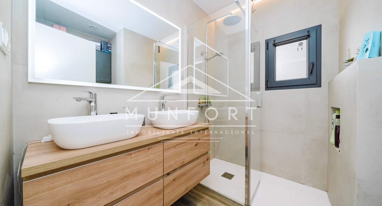 Herverkoop - Rijtjeshuizen -
Pilar de la Horadada - Torre de la Horadada