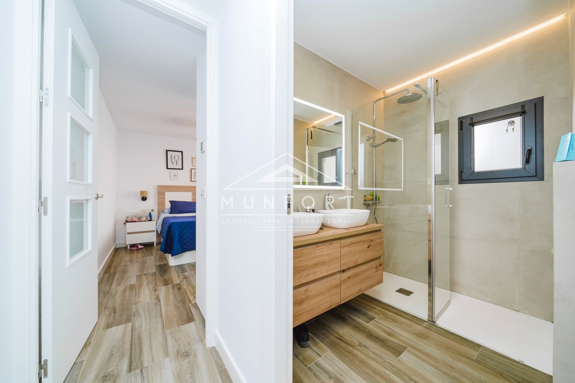 Herverkoop - Rijtjeshuizen -
Pilar de la Horadada - Torre de la Horadada