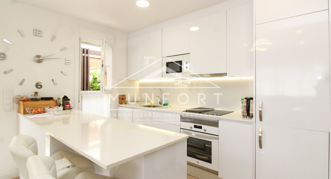 Herverkoop - Rijtjeshuizen -
Pilar de la Horadada